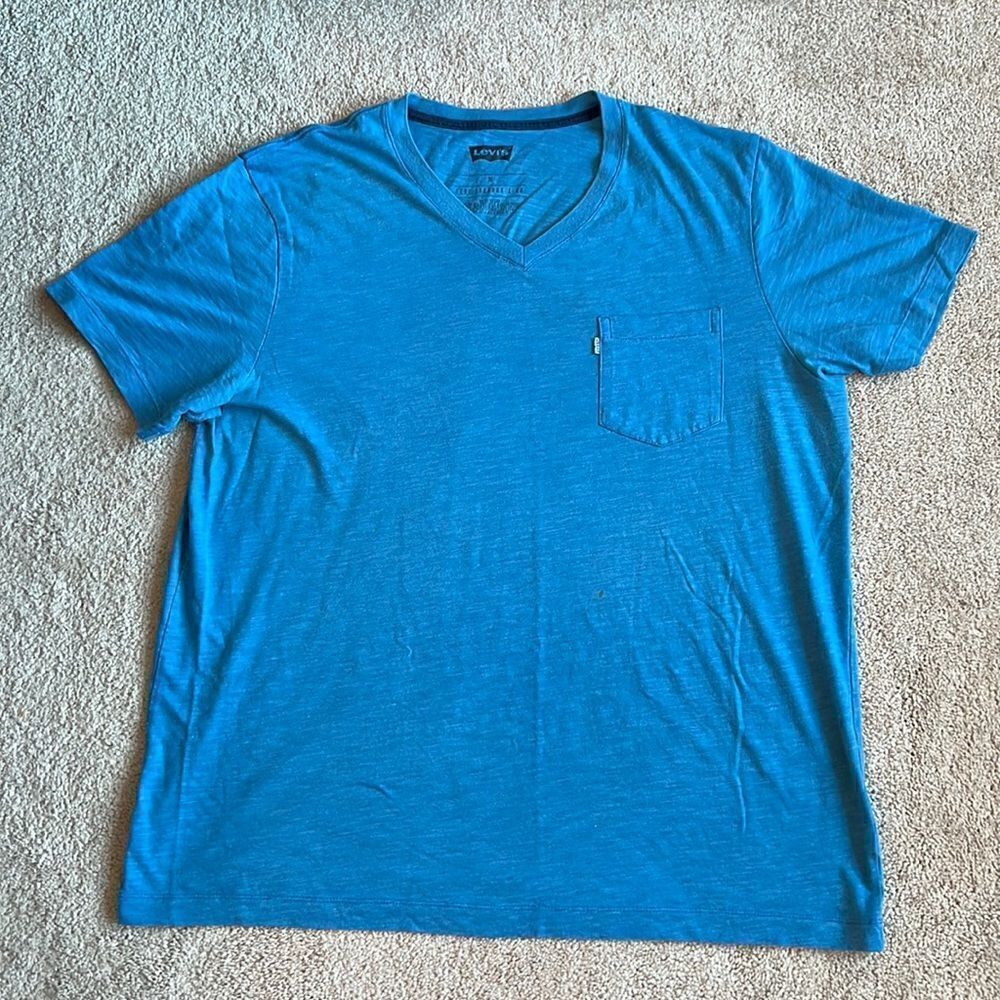 Levi’s mens tee 